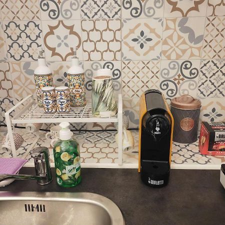 Lux Loft In Centro Apartment Bari Bagian luar foto