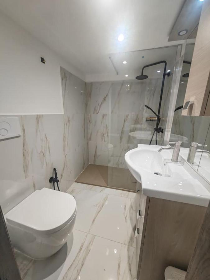 Lux Loft In Centro Apartment Bari Bagian luar foto